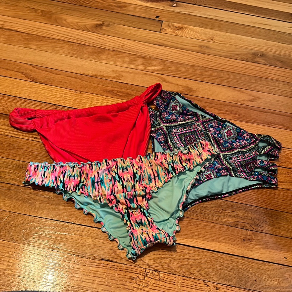 3 bikini bottoms